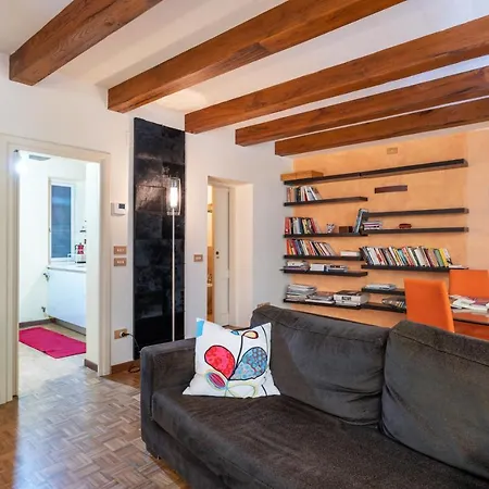 Apartment Piazza Napoleone Lovely Lucca